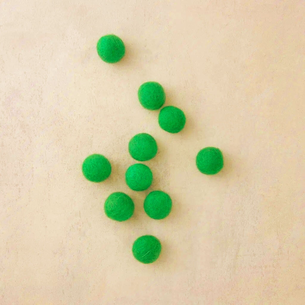 Filcane kroglice, set 10 kom živo zelene